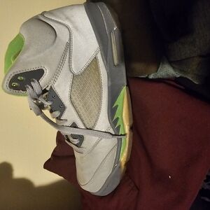 Stylish Gray and Green Men's Shoe